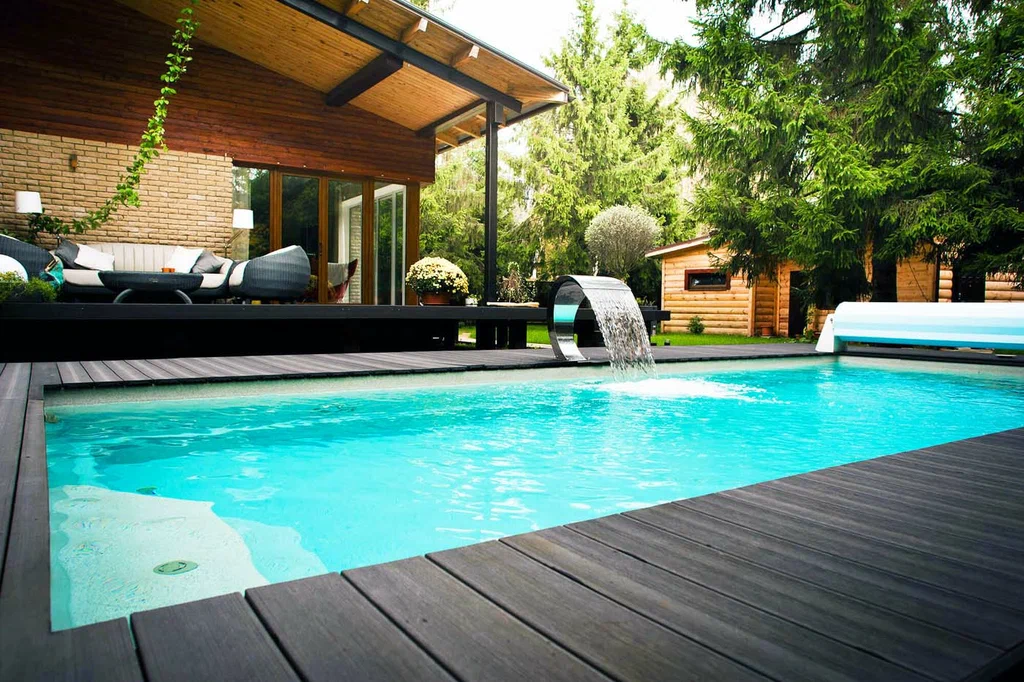 Открытый бассейн